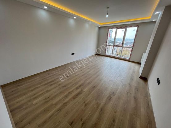 İmren Gayrimenkulden Satılık Cumhuriyet Mh. 2+1 100m2 Sıfır Lüks Yapım Göl Manzaralı