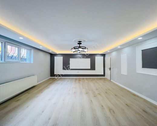 Esenyurt Meydana Yakın Bahçeli Bahçe Katı