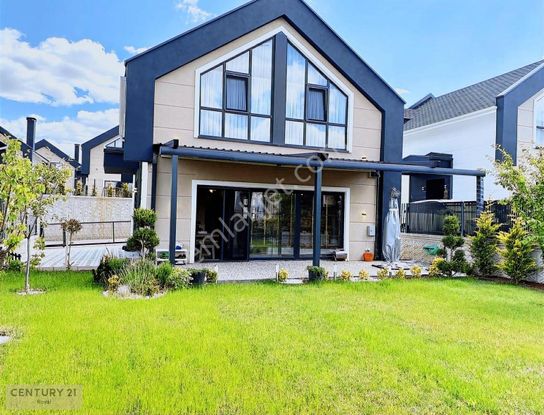 3+1 Site İçerisinde Şömineli Müstakil Villa