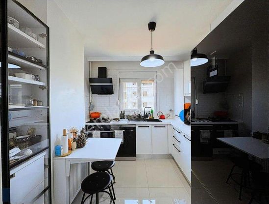 Kozyatağı Minibüs Cd.yakın 75m²net İskanı Alınmış Mal Sahibi Oturuyor