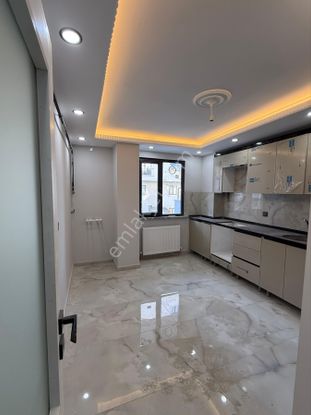 Çayırova Özgürlük Mahallesinde 2+1 Tek Daire Yüksek Giriş