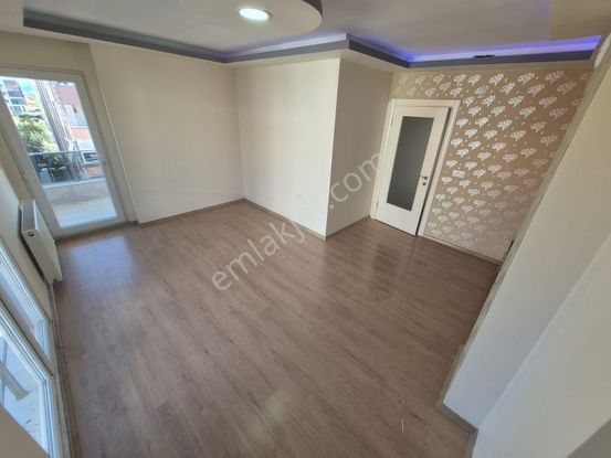 Sabri Pınarbaşı'dan Altınkum'da Satılık Ebeveyn Banyolu Doğalgazlı 2+1 Daire