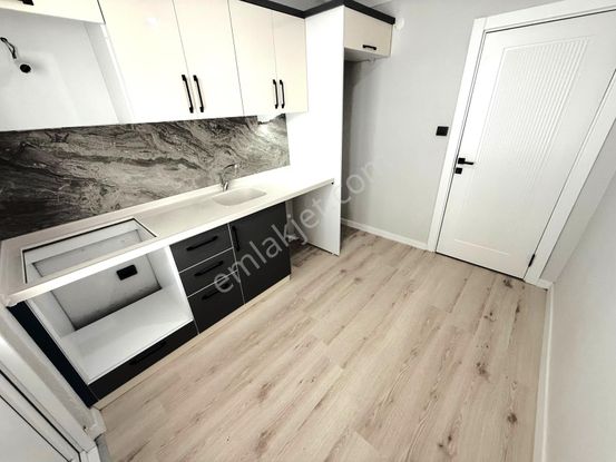 ꧂serdaroğlu'ndan Altınkum'da Yüzme Havuzlu Arakat Ön Cephe Daire