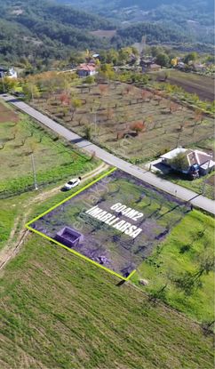 Geyve Çamlık’ta 604 M² Yola Cepheli Yatırımlık Arsa