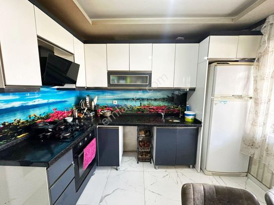 Özenle Yenilenmiş Aydınlık Ve Geniş Metrajlı 4+1 Daire