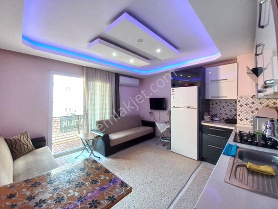 Kuşadası Merkezde Türkmende 1+1 60m2 2.kat