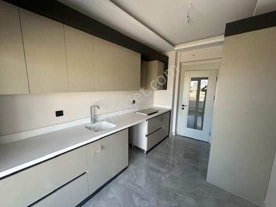 Atayurtta Site İçerisinde 2 Bloklu 2+1 Satılık Daire