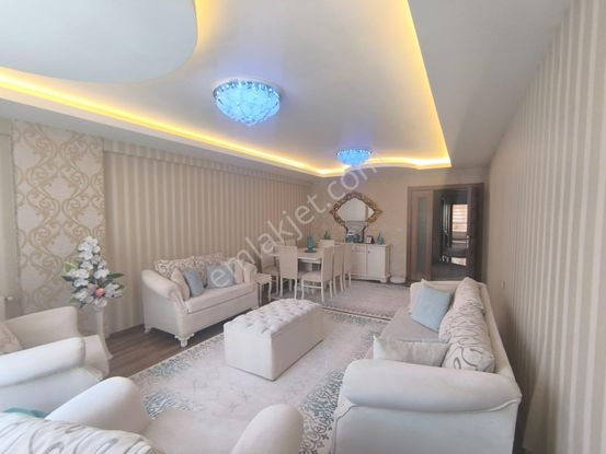 World İlkevim'den Şenevler’de 4+1 Daire Diş Hastanesi’nin Yakınında