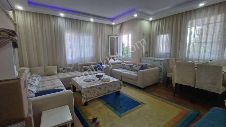 Yurt Mahallesinde 3+1 Kapalı Mutfak Geniş Teraslı Satılık Daire