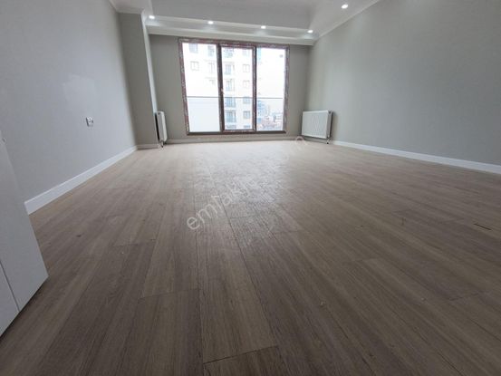 Tuzla Aydınlı Da Satılık 3+1 E-5 Yakın Asansör Otoparklı Sıfır Lüks Daire