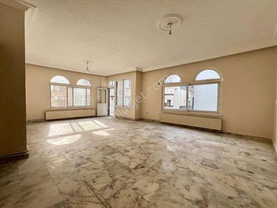 Arve'den Palmiye Mah'de D.gazlı Bağ. Mutfak Sahile Yakın Geniş Daire