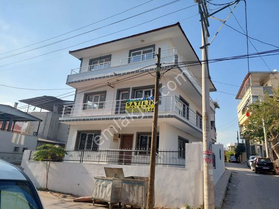 Karabağlar Belediyesi Yakını 3 Katlı Otoparklı Müstakil Bina