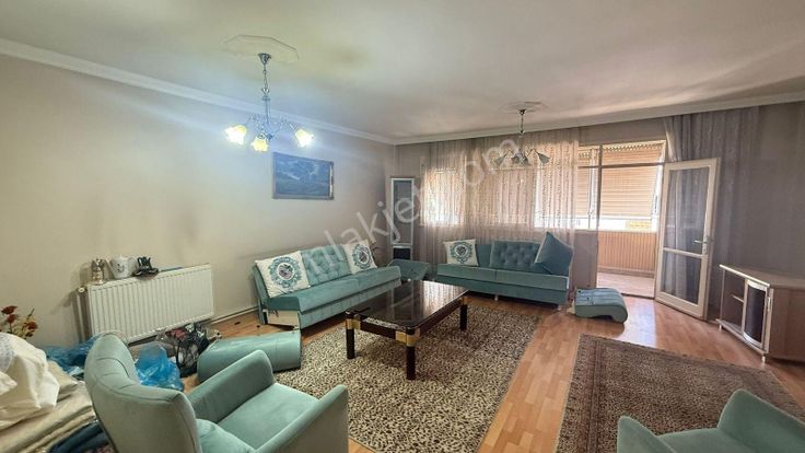 Bahçelievler Mah'de Merkezi Konumlu Doğalgazlı 3+1 Satılık Daire