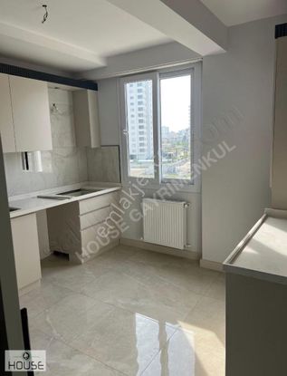 House Gayrimenkul'den Şehitisak Mahallesi Satılık Daire