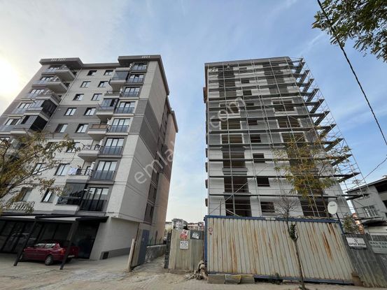 Satılık 1+1 Daire Marmara Hastanesi Ve Metroya Çok Yakın