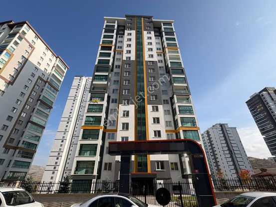 4+1 2.kat Geniş Peyzaj Site İçerisi Cepheleri Açık Fırsat Daire