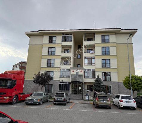 Şeker Toki Konutlarında Satılık Ara Kat Full Yapılı Fırsat Daire