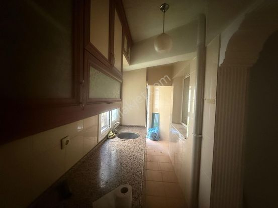 Yesilyurttta 1+1 Kiralık Daire