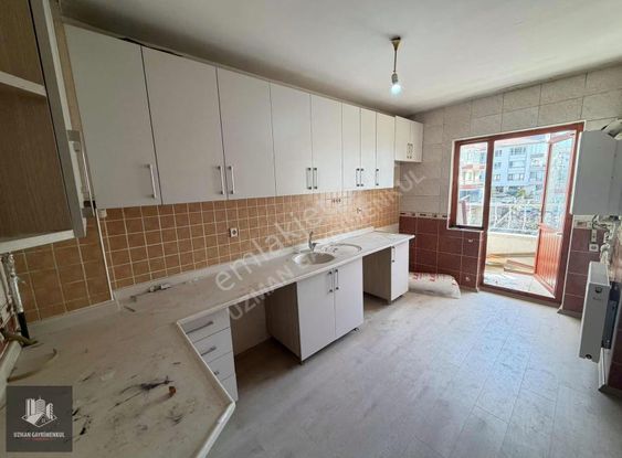 9.cadde Üzerinde 2.kat 3+1 Gazi Göbek Yakını 3 Cepheli