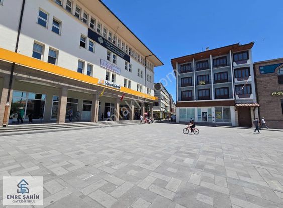 Sarraflar Çarşısı Karşısı Kurulu Düzen Eşyalı Kiralık Dükkan