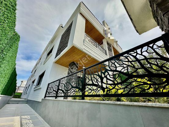 ꧁akçay Ay Emlak'tan꧂yenimahalle'de Denize 100 M Kazdağı Manzaralı Geniş Teraslı 4+1 Akıllı Ev