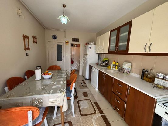 Elisa Gyo// İldem De Ara Kat Ebeveyn Banyolu Kilerli 3+1 Güney Cepheli Satılık Fırsat Dairesi