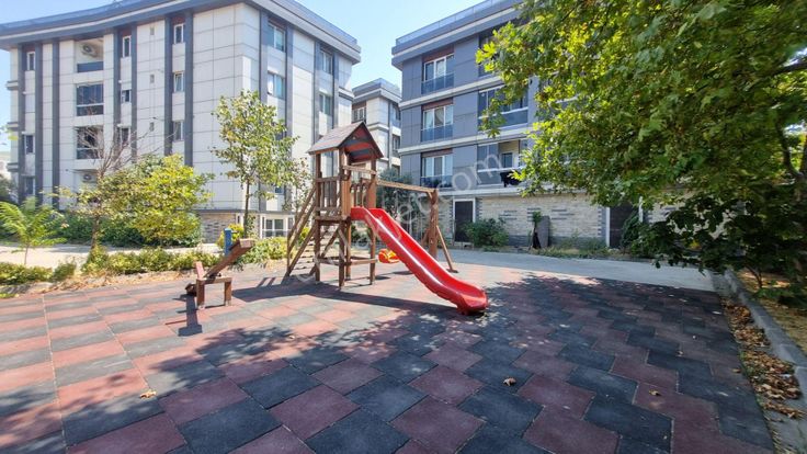 19 Mayıs Mahallesi Fulmoon Sitesinde Satılık 2+1 Daire Otoparklı