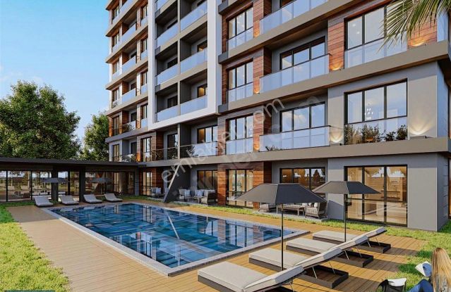 Hürriyet Mahallesinde Sıfır Havuzlu Sitede Lux Daire