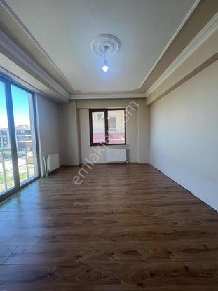 Tekirdağ Çorlu Kazımiye 2+1 İskanlı Ara Kat Satılık Daire
