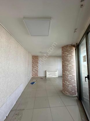 İnan Plazada 4. Kat Cadde Cephe Kiralık Ofis