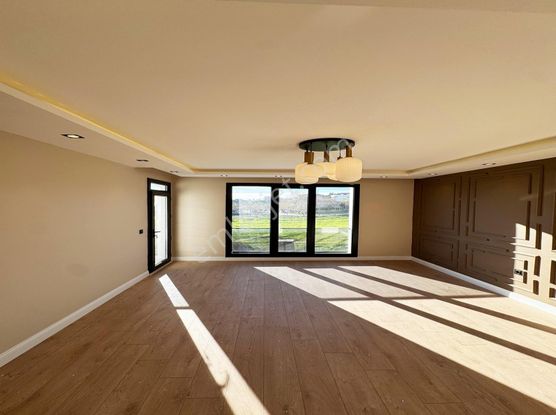 Vira Yapı'dan Yaşam Vadisi Manzaralı Balkonlu Dekorlu Daire !