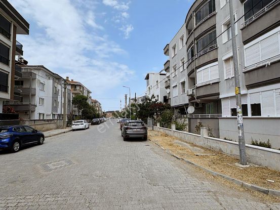 Sarımsaklı'da Çarşı İçinde Eşyalı 2+1 Satılık Daire