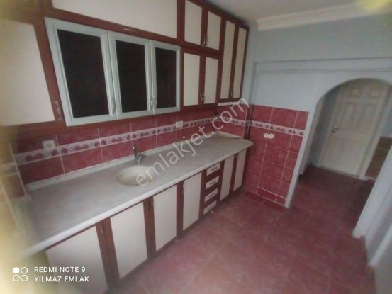 Yılmaz Gayrimenkulden Kıralık Ful Yapılı Kacırılmayacak 3+1 Fırsat Dairesi