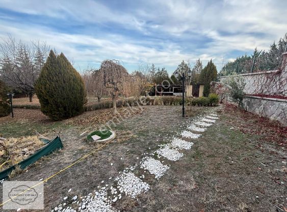 Anadolu'dan Hacılarda Merkezkent Sitesi 1500 M Üzeri 400 M Villa