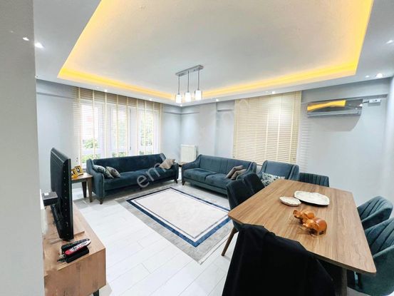 💥aygülden Akçay'da💥site İçi Şık Tasarımlı İçi Full Yapılı Doğalgazlı Ayrı Mutfak 3+1 Satılık Daire