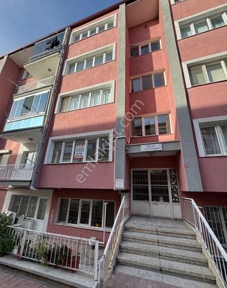 Burdur Merkez Burç Mahallesinde Kiralık 3+1 Ara Kat Daire