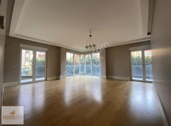 Göktürkte Nef 04 Sitesinde Net 131m² Bahçeli Yüksek Kat