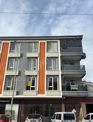 Altınyıldız Emlaktan Anacadde Erkmen Cumhuriyet Satılık Daire