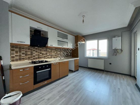 Ufuk Kılıç Emlak'tan Protokol Yolu Yakını Site İçerisinde 3+1 Ful Yapılı Daire