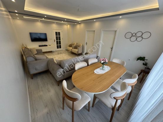 Danışment Göbek Yakını Katta 3+1 Lüks Yapılı Ön Cephe Emsalsiz