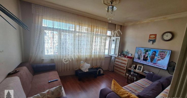 Doğandan Fatih Silivrikapı Cadde Üzerinde Satılık 1+1 Daire