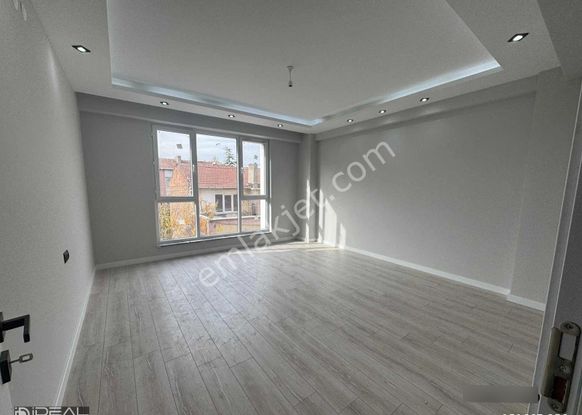 Şirintepe Mh. Yaylapınar Cd. Yanı Özel Garajlı Satılık 2+1 Daire