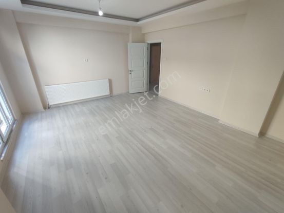 Ovaakça'da Kiralık Sıfır 2+1 Daire - Ebeveyn Banyolu