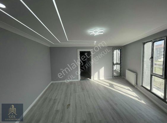 Kapaklı Vatan Mah. Ful Ön Cephe 100m2 İskanlı Asansörlü 2. Kat !