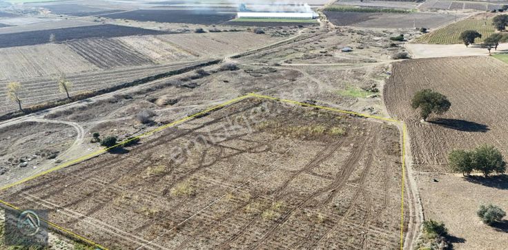 Çanakkale Merkezde Köye Yakın Meraya Ekli 11 Dönüm Yolu Var
