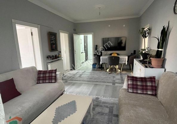 3+1 Kemer Askerlik Şubesi Yakını , 3 Balkon, Çift Wc Banyo, İçi Yeni Yapılı 130 M2 Daire