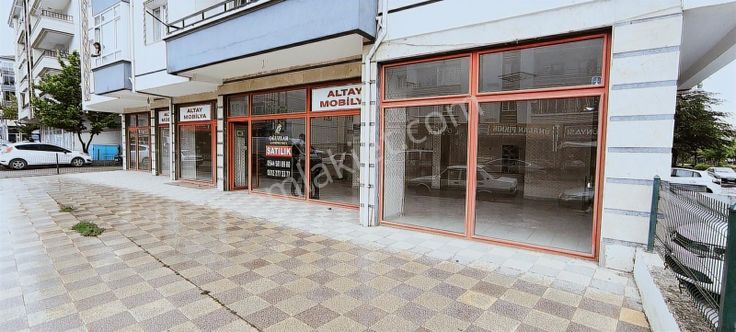 Oğuzlar'dan__ Cadde Üstü İşlek Noktada 300m2 Satılık Dükkan+depo