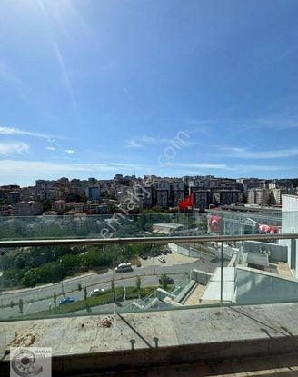 Maslak 1453'te Özel Tuvaletli & Klimalı 2 Bölmeli Hazır Ofis