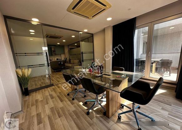 Maslak 1453 Hazır Kullanıma Uygun Eşyalı 3 Bölmeli Ofis