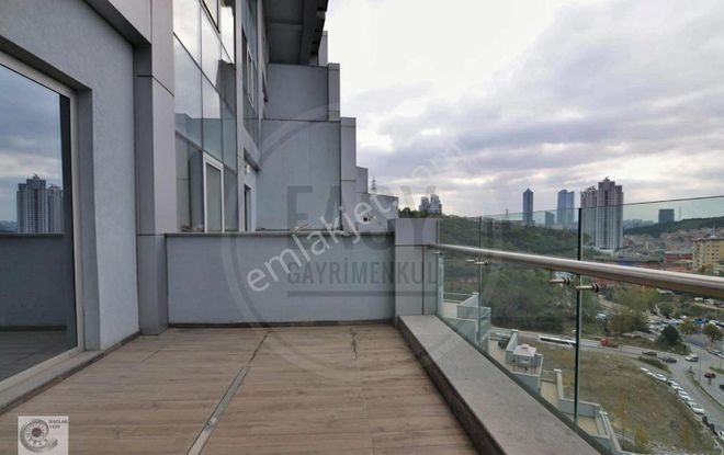 Ağaoğlu Maslak 1453 Sitesinde**** 3 Bölmeli ****hazır Ofis Kiralık